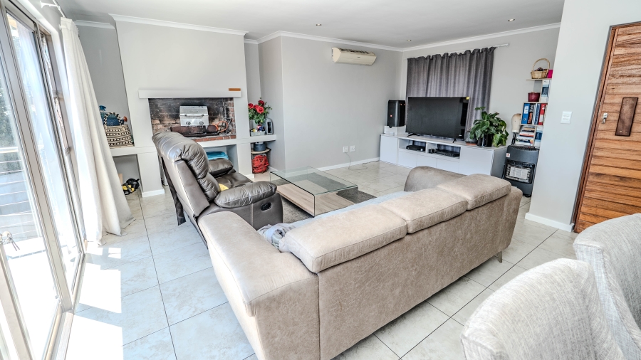 3 Bedroom Property for Sale in Normandie Western Cape